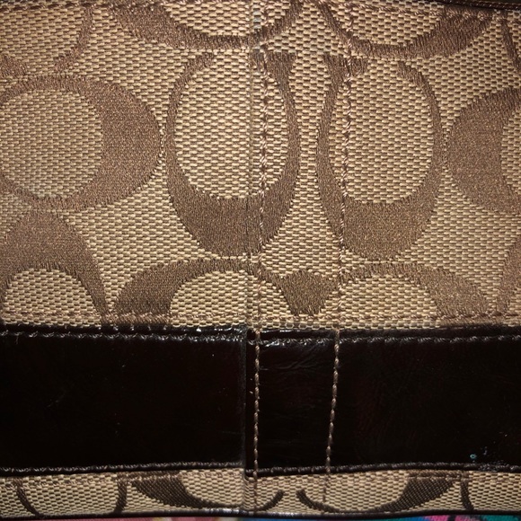 Coach Wristlet - Picture 6 of 12